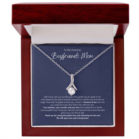Luxury Box presentation for this necklace